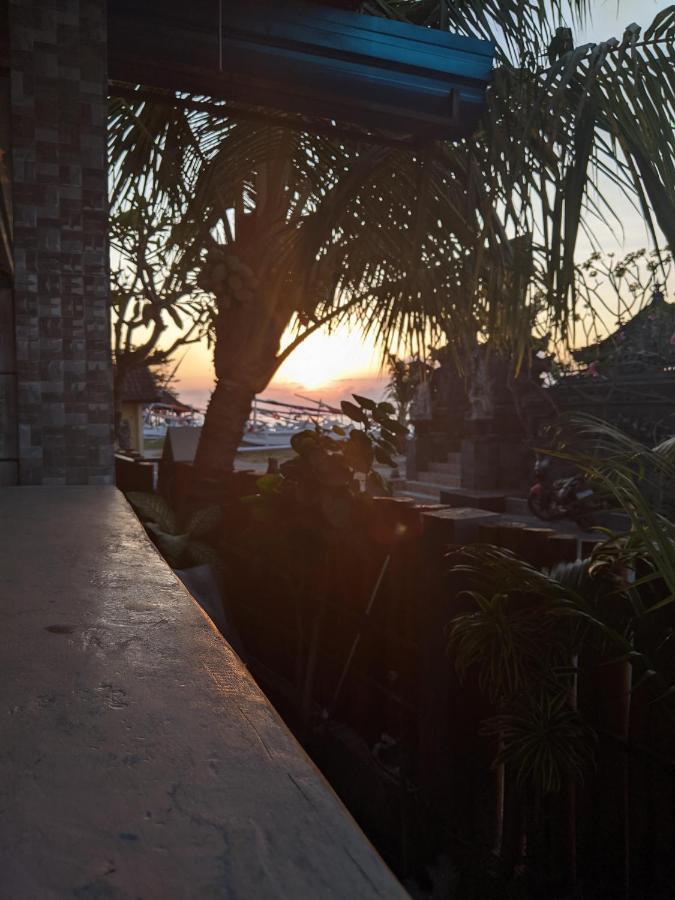 Sarinah Beach - Bistro & Bungalow Batununggul Dış mekan fotoğraf