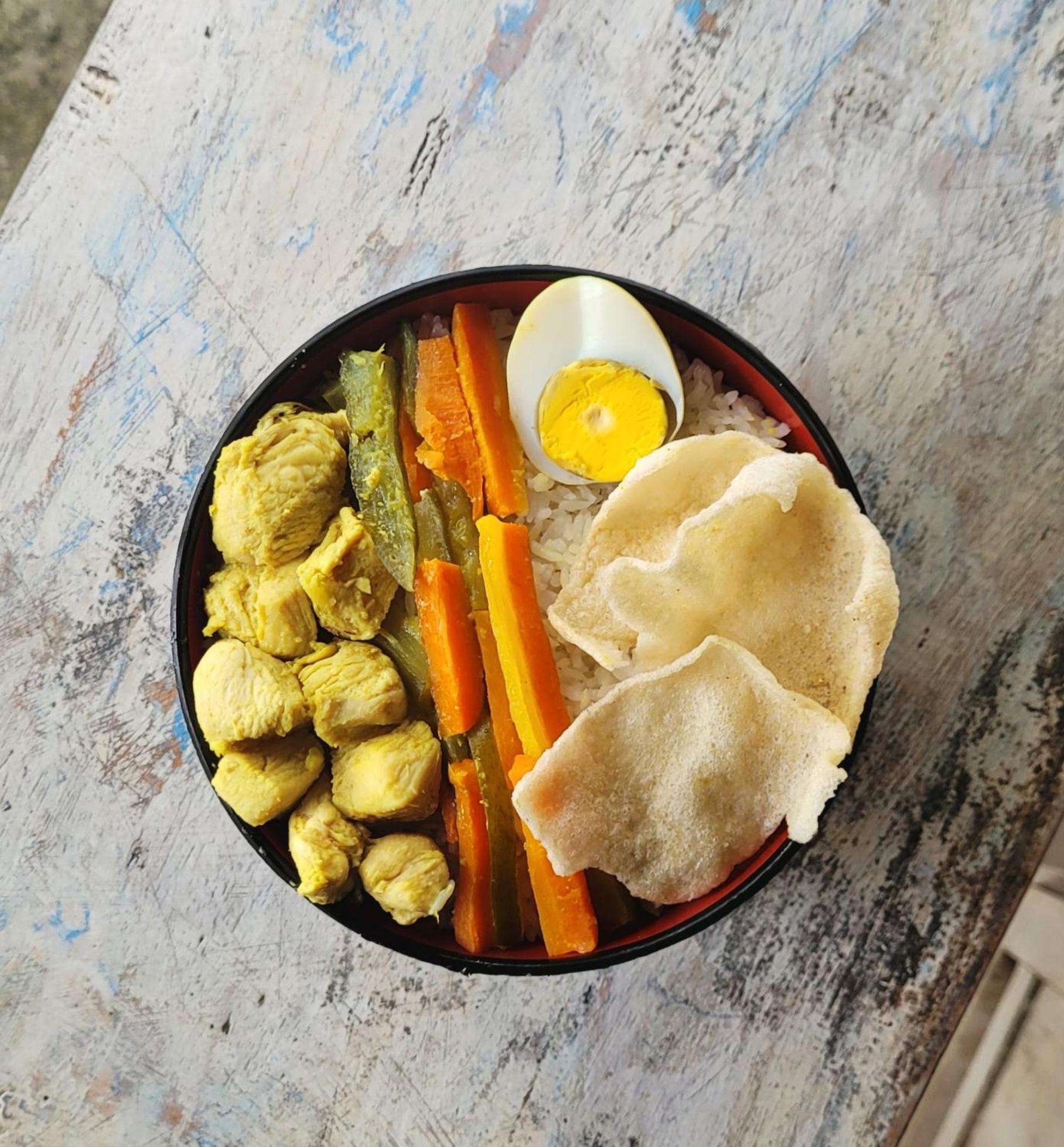 Sarinah Beach - Bistro & Bungalow Batununggul Dış mekan fotoğraf